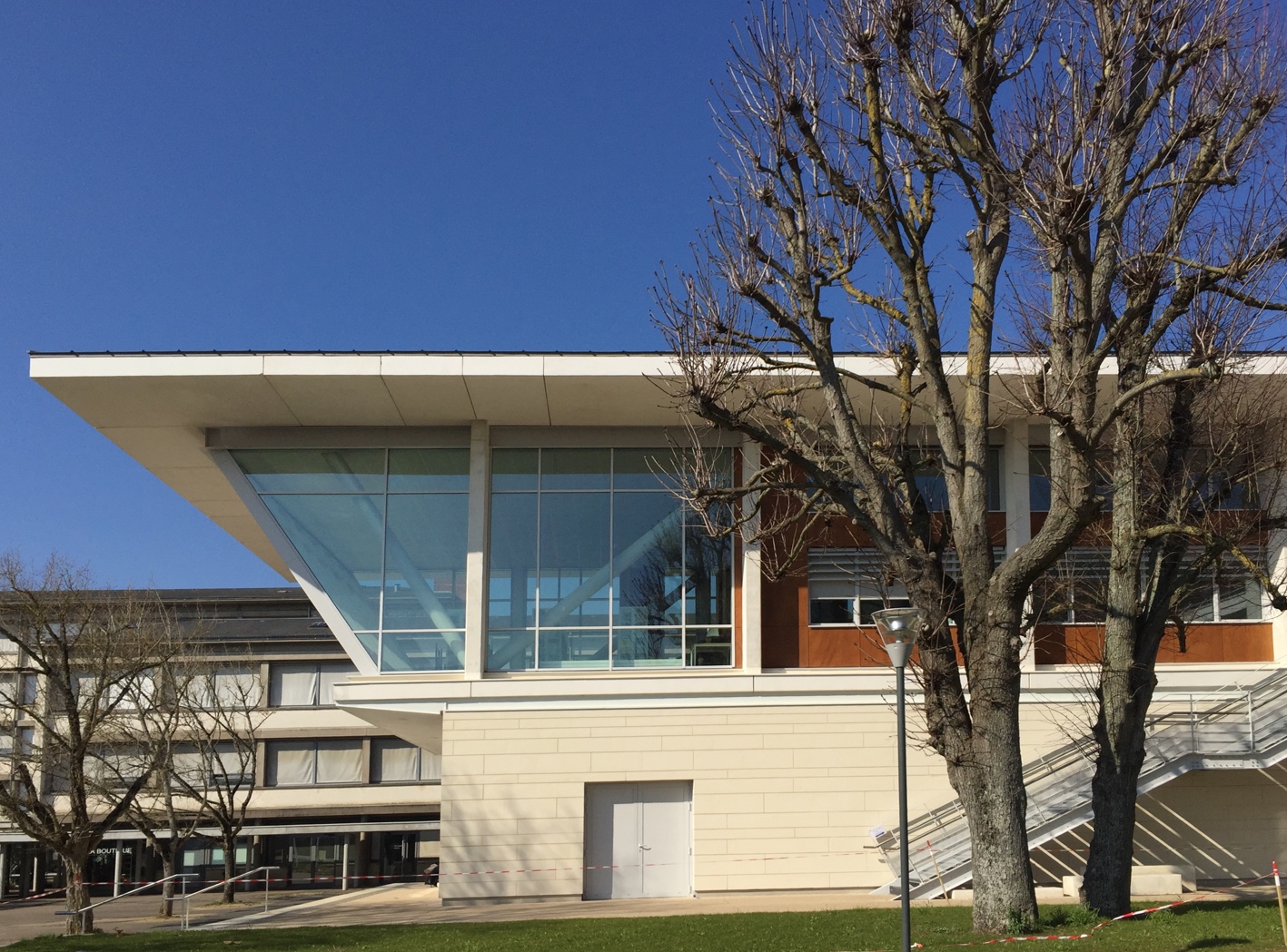 Lycée Philibert Dessaignes Epicuria Architectes